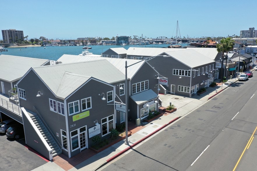 2429 W Coast Hwy, Newport Beach, CA for lease - Building Photo - Image 3 of 15