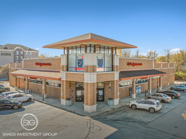 More details for 9527 S 27th St, Franklin, WI - Retail for Sale