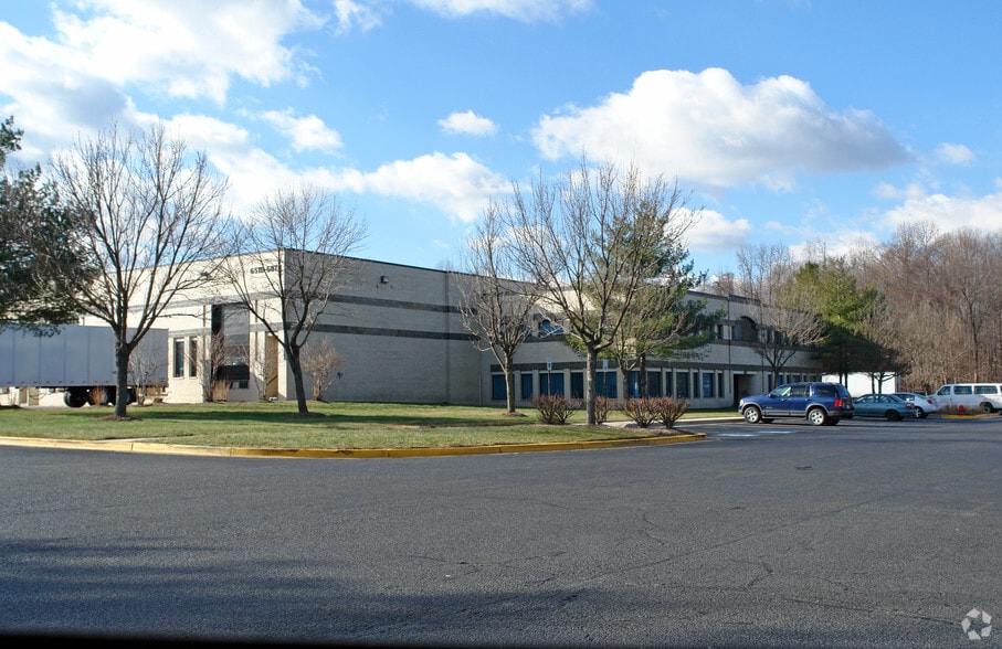 651-687 Commerce Dr, Upper Marlboro, MD for lease - Building Photo - Image 3 of 5
