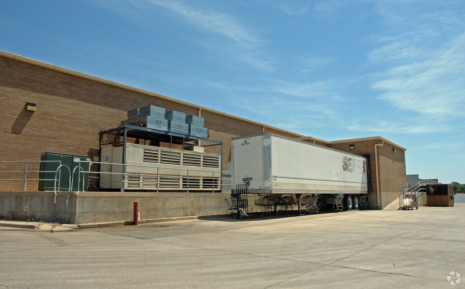 3400 Olton Rd, Plainview, TX à louer - Photo du bâtiment - Image 2 de 11
