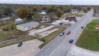 Plus de détails pour 1303 East St, Iola, KS - Industriel à vendre