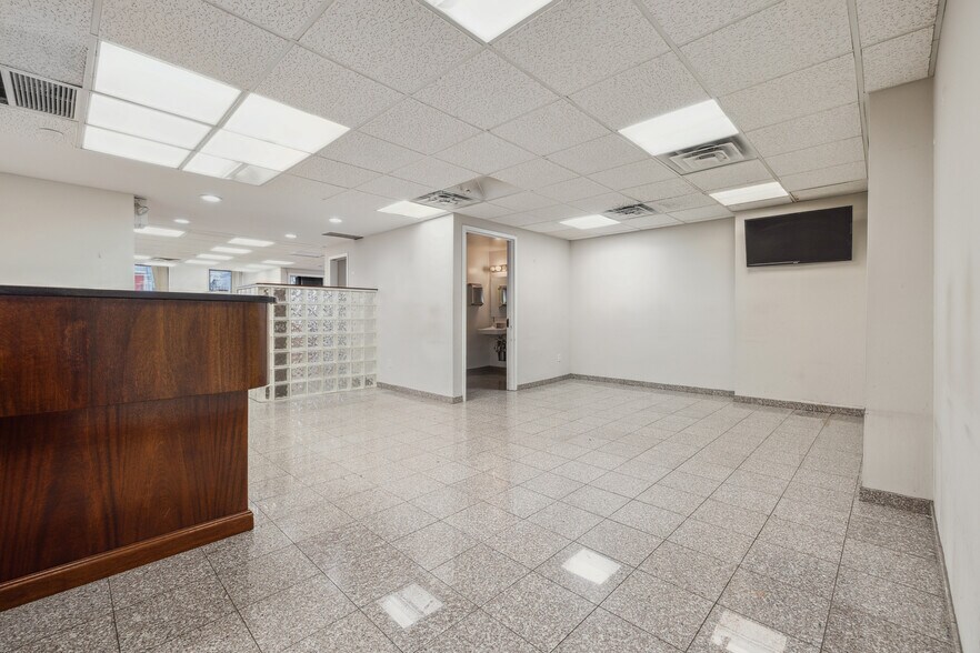 13 Elizabeth St, New York, NY à louer - Photo du bâtiment - Image 2 de 15