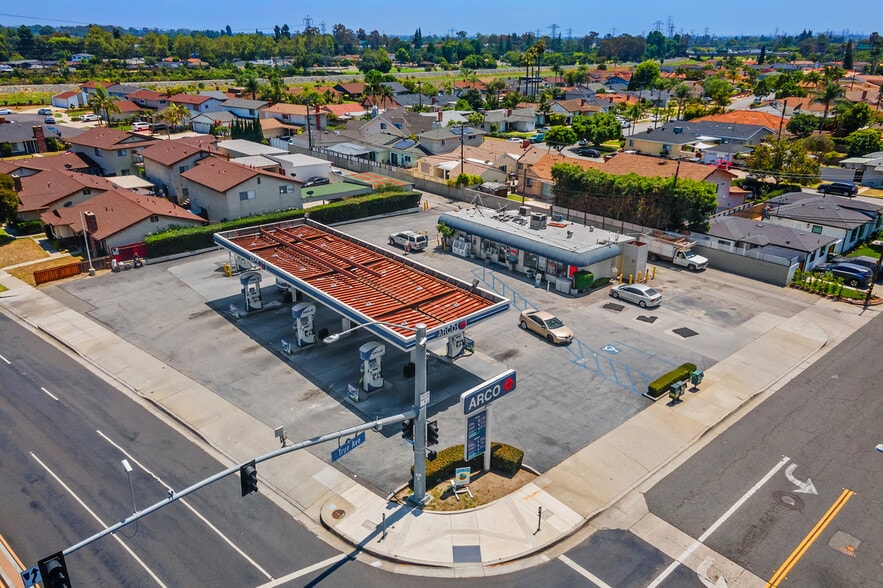 9706 Telegraph Rd, Downey, CA for sale - Building Photo - Image 3 of 19