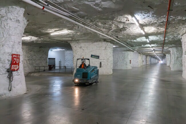 Plus de détails pour 1600 N State Route 291, Independence, MO - Industriel à louer