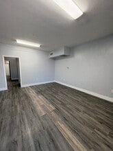 501-527 S Paula Dr, Dunedin, FL for lease Interior Photo- Image 2 of 12