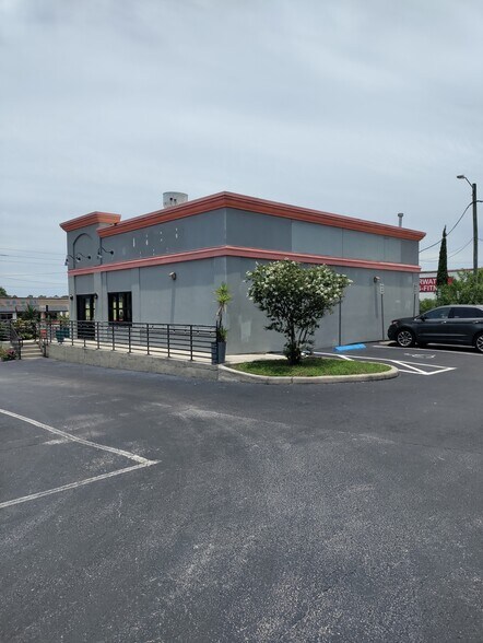 29835 US Highway 19 N, Clearwater, FL à louer - Photo du bâtiment - Image 3 de 8