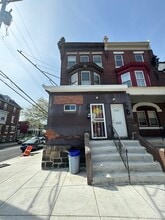 5100 Spruce St, Philadelphia, PA à louer Photo du bâtiment- Image 1 de 4