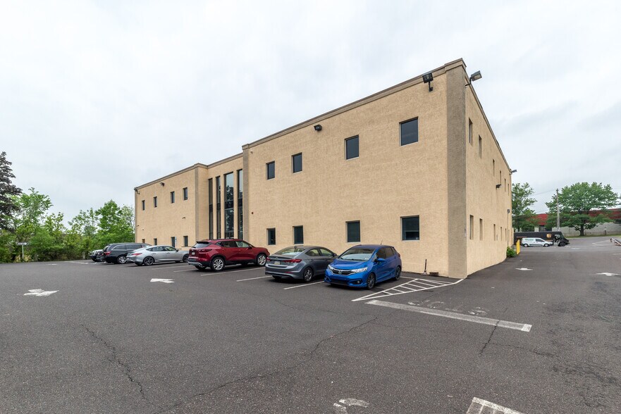 271 Bethlehem Pike, Colmar, PA à louer - Photo du bâtiment - Image 1 de 18