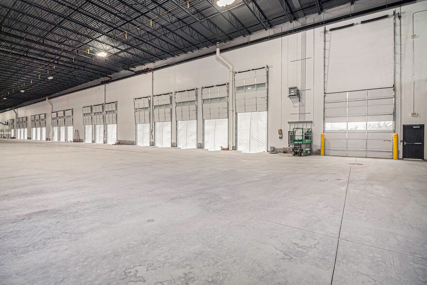 13751 Hamilton Ave, Highland Park, MI for lease - Interior Photo - Image 1 of 3