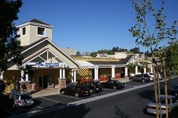 809 Bay Ave, Capitola, CA à louer - Photo du bâtiment - Image 2 de 5