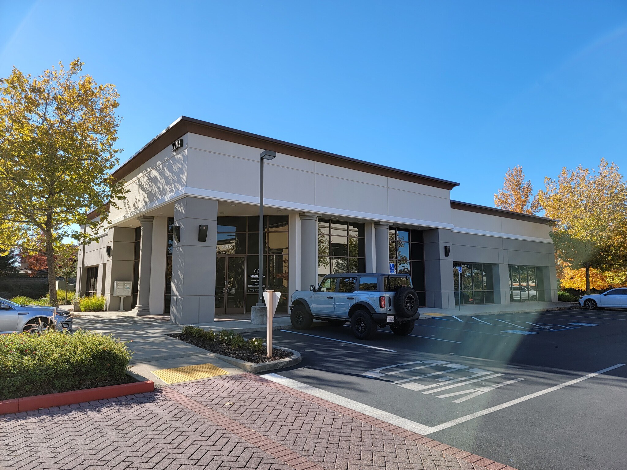 2203 Plaza Dr, Rocklin, CA for lease Primary Photo- Image 1 of 7
