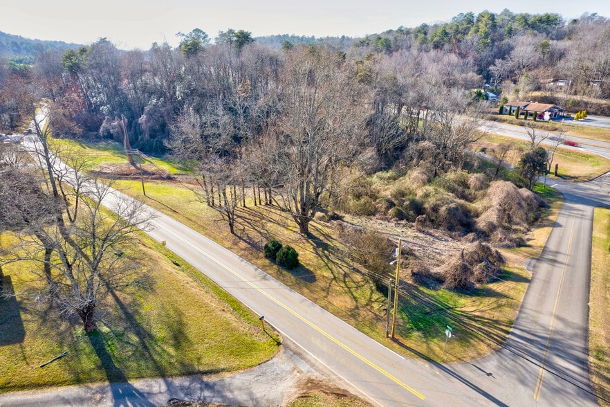 164 Craig St, Ellijay, GA à vendre - Photo du bâtiment - Image 2 de 15