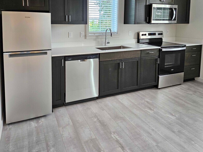 2195 Audubon Ave SE, Salem, OR à vendre - Photo du bâtiment - Image 2 de 18