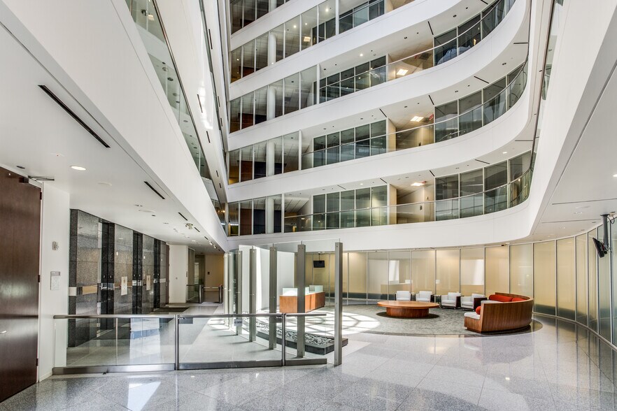 16666 Northchase Dr, Houston, TX à louer - Photo intérieure - Image 3 de 18