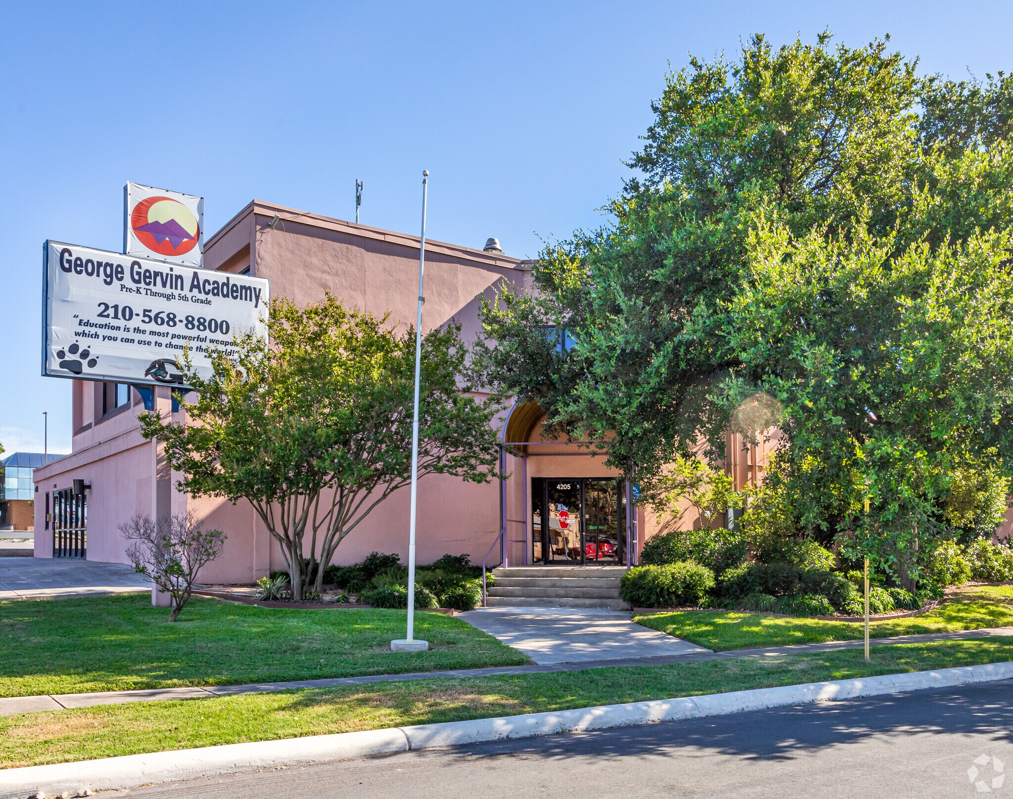 4205 San Pedro Ave, San Antonio, TX for lease Building Photo- Image 1 of 23