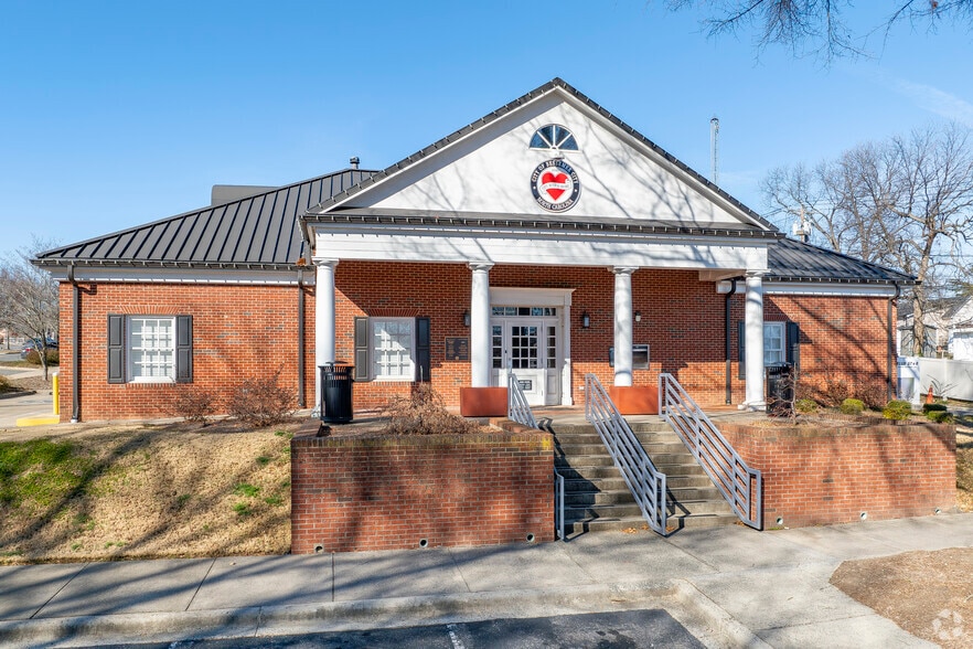 125 E Virginia Ave, Bessemer City, NC for sale - Building Photo - Image 2 of 20