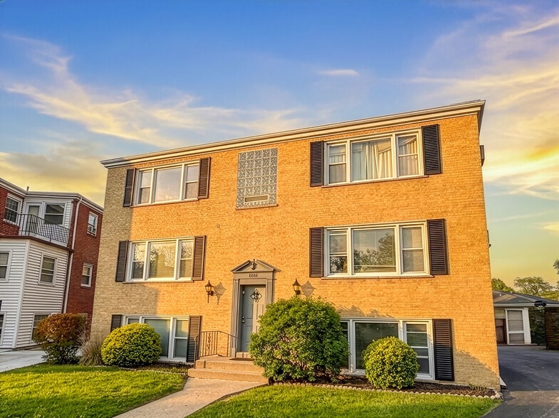 8109 W Lawrence Ave, Norridge, IL à vendre - Photo du bâtiment - Image 1 de 5