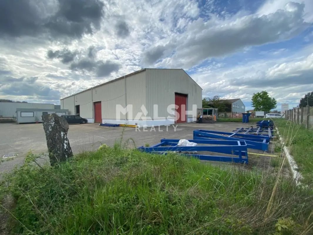 Office in Genay for lease Building Photo- Image 1 of 9