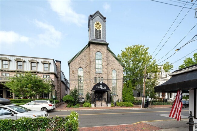 Plus de détails pour 15 S Main St, New Hope, PA - Spécialité à vendre