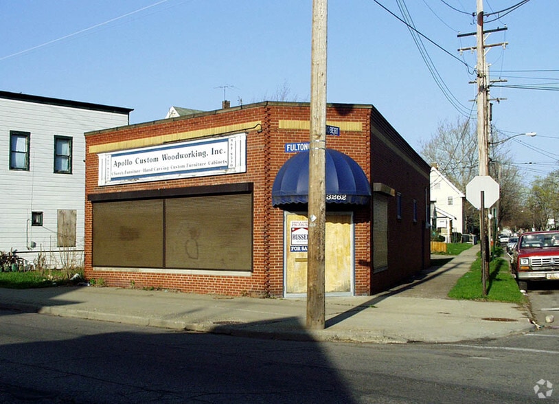 3262 Fulton Ave, Cleveland, OH for lease - Primary Photo - Image 1 of 2