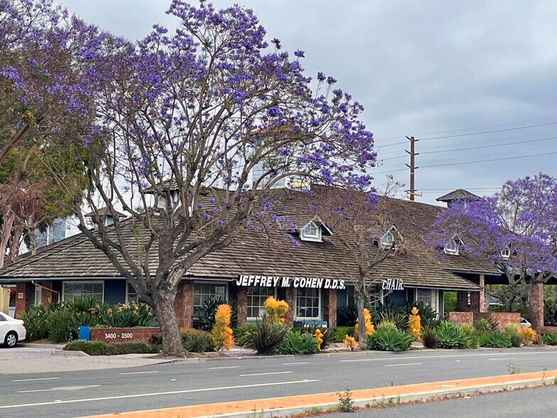 3400-3500 Los Coyotes Diag, Long Beach, CA à louer - Photo du bâtiment - Image 2 de 7