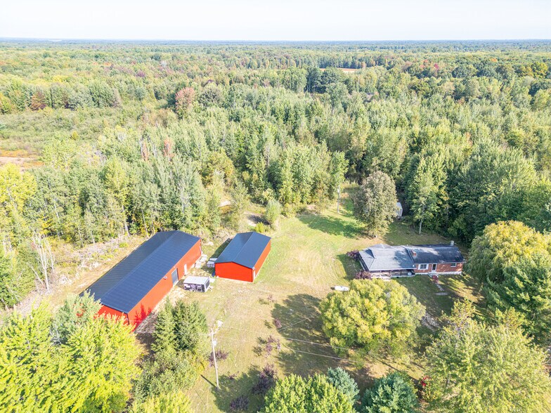5852 NW County Line Rd, Coleman, MI à vendre - Aérien - Image 3 de 14