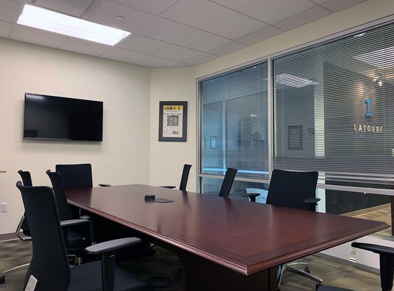 409-415 N 2nd St, Harrisburg, PA for lease - Interior Photo - Image 3 of 12