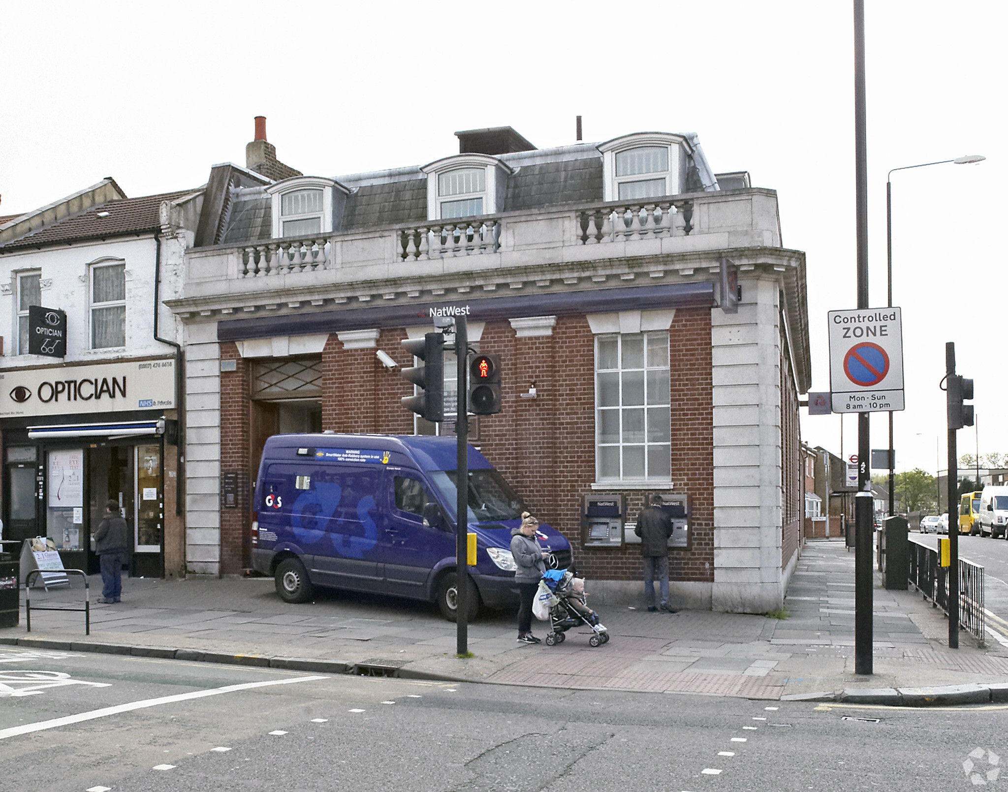 386 Barking Rd, London for sale Primary Photo- Image 1 of 1