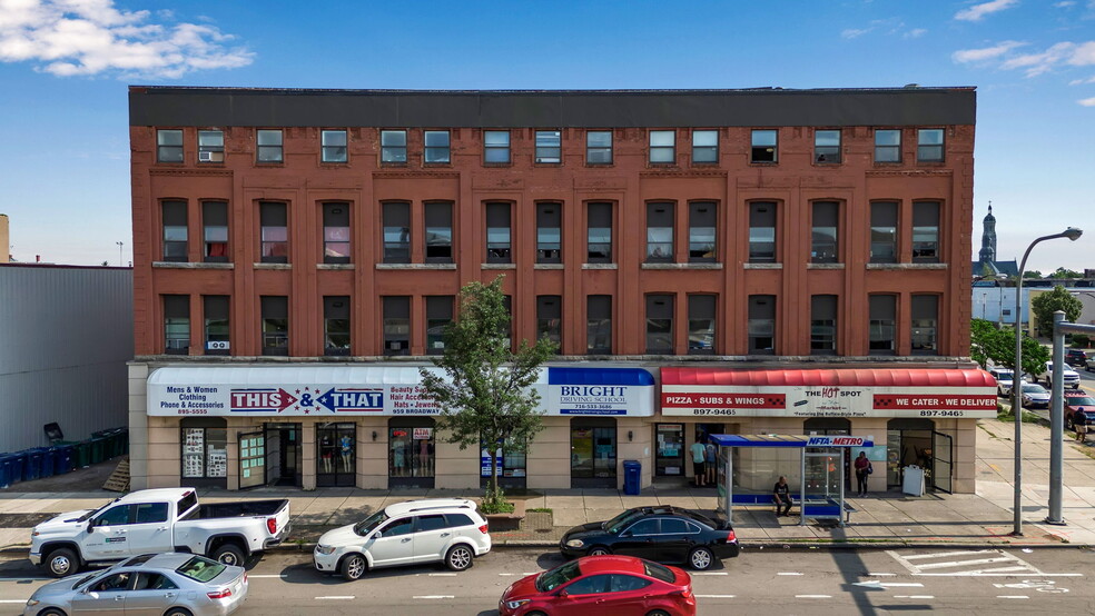 959 Broadway St, Buffalo, NY for sale - Building Photo - Image 1 of 38