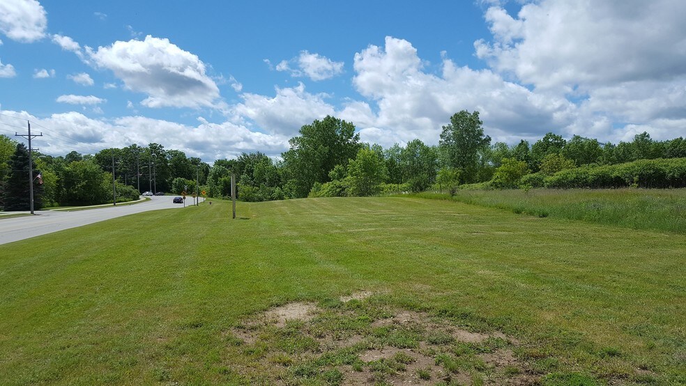 1 Highland Dr, Oconto Falls, WI à vendre - Autre - Image 2 de 4