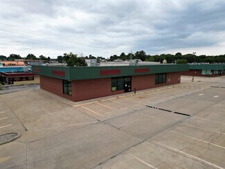 Plus de détails pour 2875 N Water St, Decatur, IL - Commerce de détail à louer