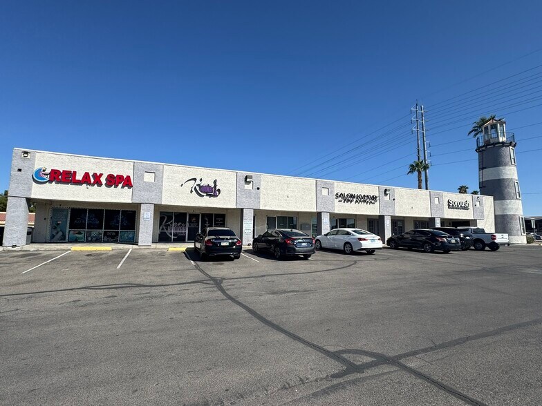 2780-2790 E Flamingo Rd, Las Vegas, NV à louer - Photo du bâtiment - Image 2 de 4