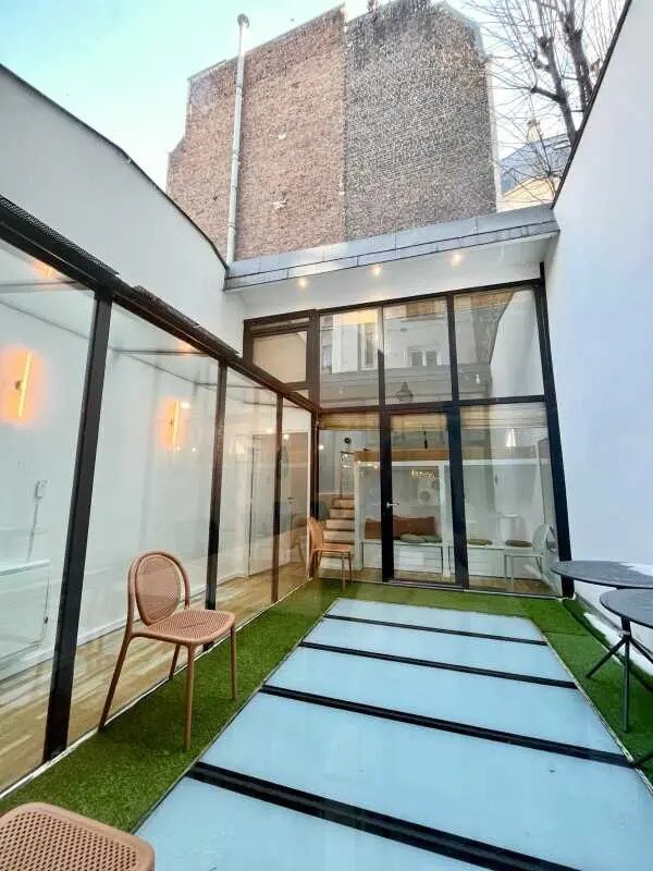 Office in Paris for lease Primary Photo- Image 1 of 2