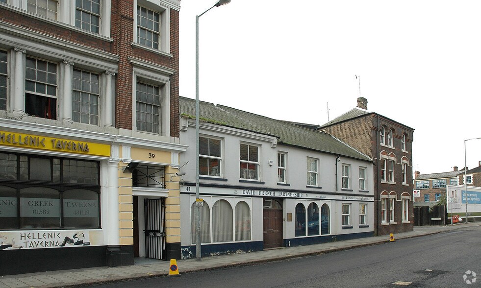 41-43 Guildford St, Luton à louer - Photo du bâtiment - Image 2 de 2