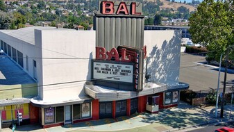 The Bal Theatre-800 Seating-Immaculate Cond. - Theater