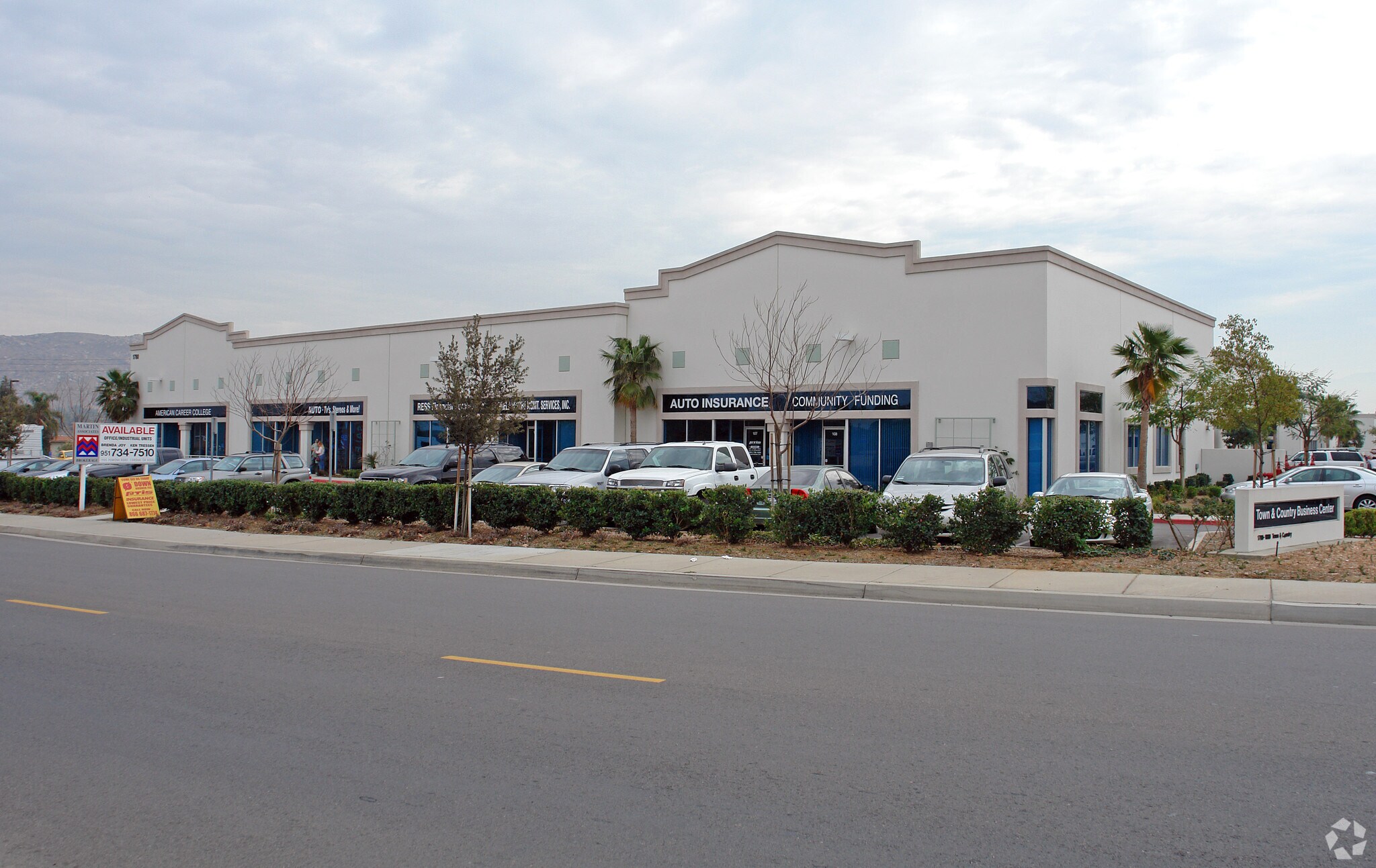 1790 Town & Country Dr, Norco, CA for lease Primary Photo- Image 1 of 7