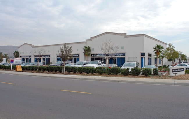 Plus de détails pour 1790 Town & Country Dr, Norco, CA - Industriel à louer