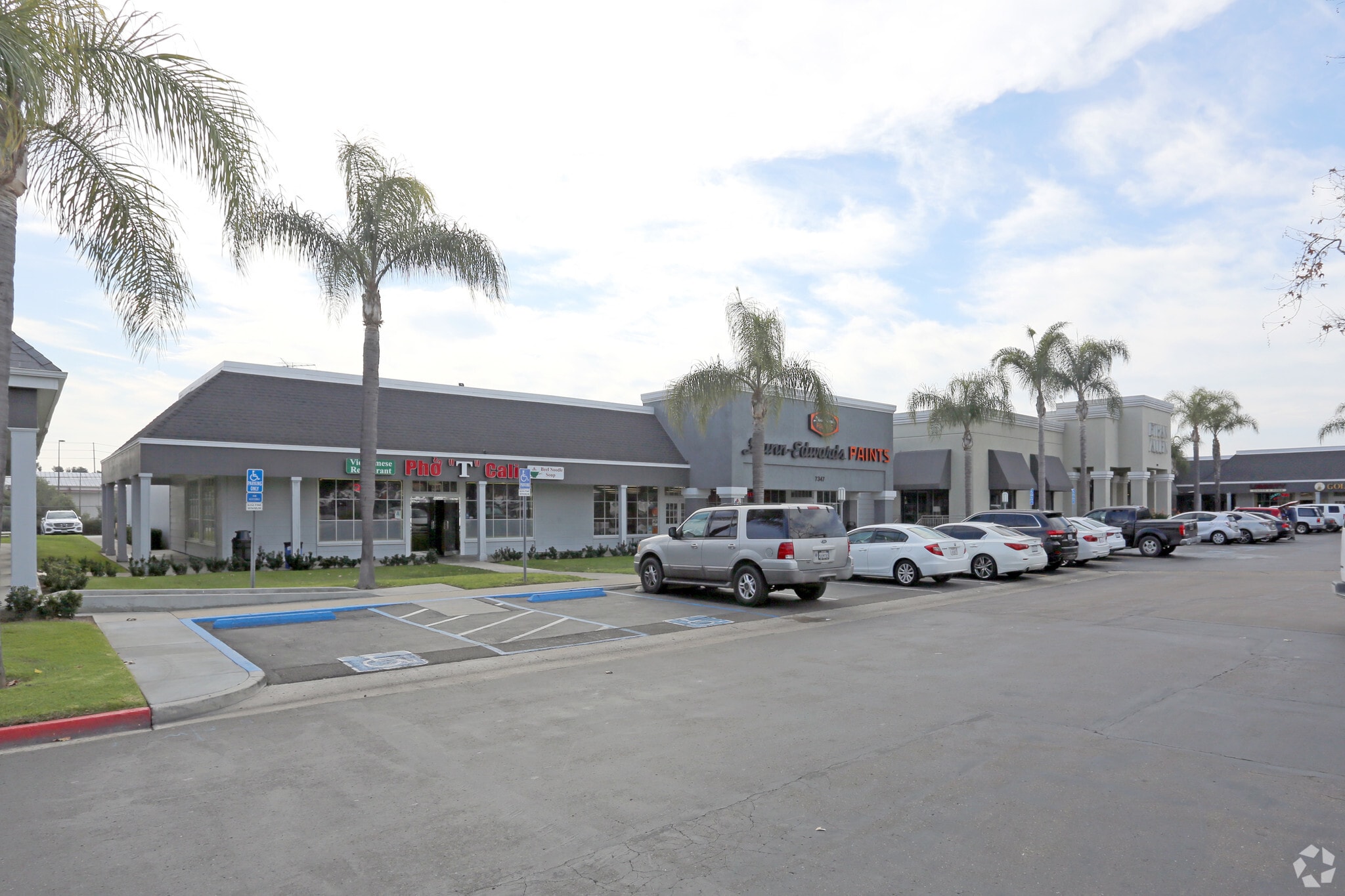 7305-7373 Clairemont Mesa Blvd, San Diego, CA à louer Photo du bâtiment- Image 1 de 11