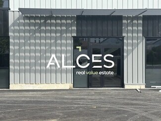 Plus de détails pour Local d'activités à louer