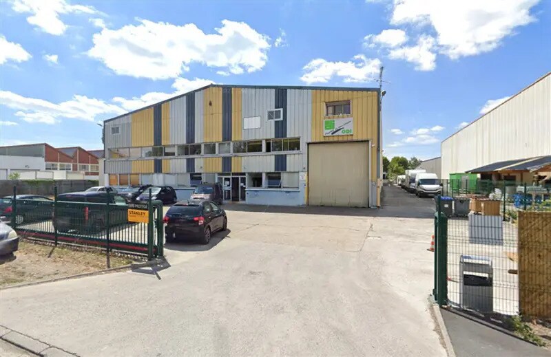 Industriel dans Villeneuve-la-Garenne à louer - Photo du bâtiment - Image 1 de 7