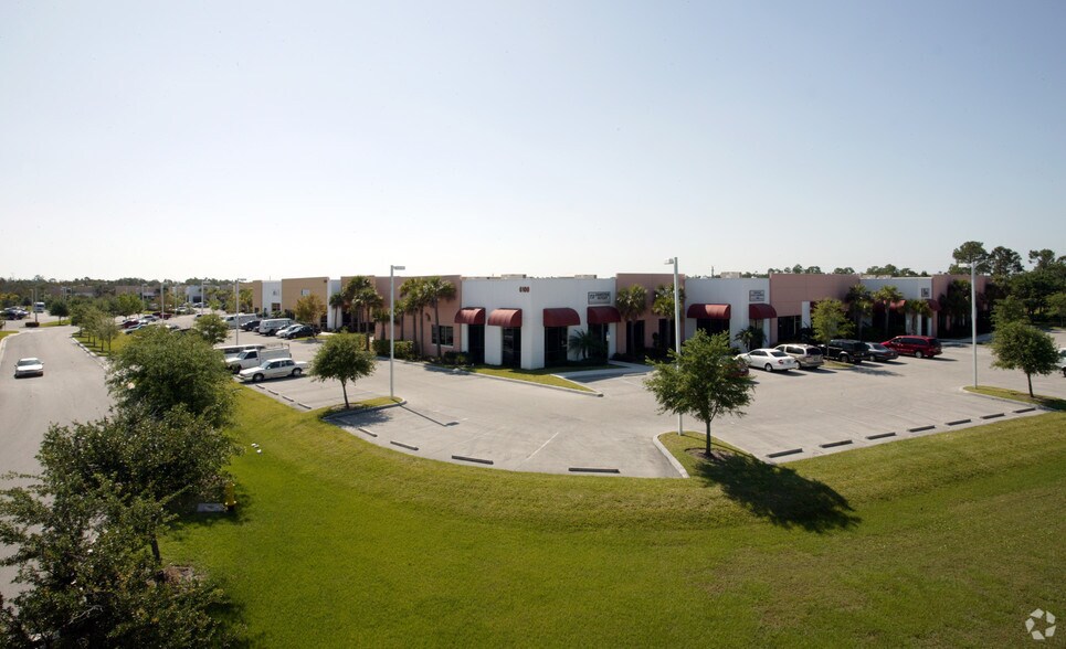 6100 Mid Metro Dr, Fort Myers, FL à vendre - Photo principale - Image 1 de 1