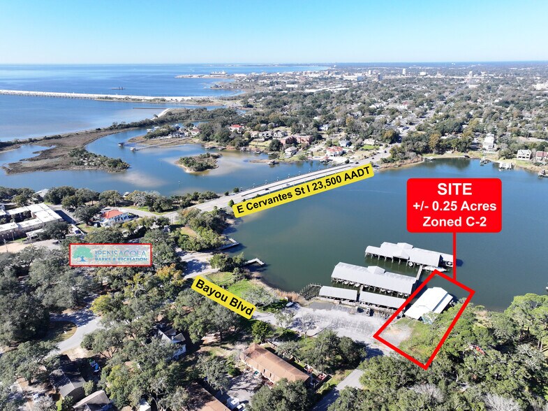 601 Bayou Blvd, Pensacola, FL à vendre - Photo du bâtiment - Image 2 de 15