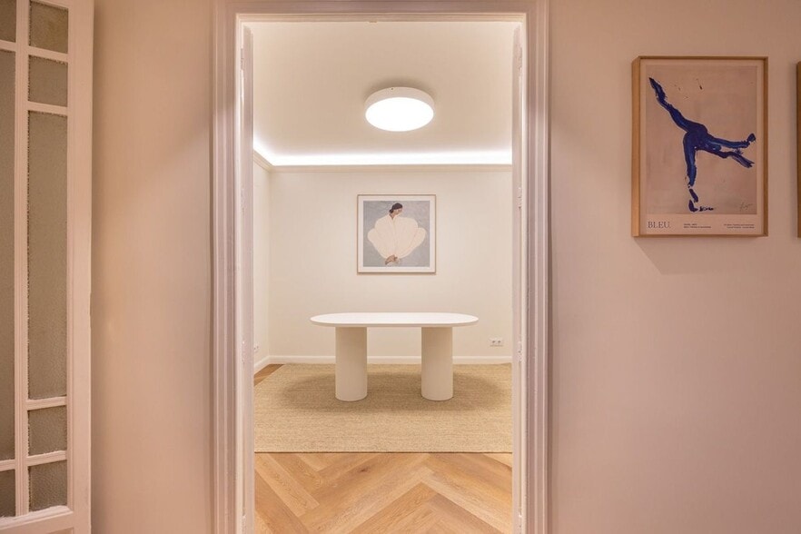 Calle de Francisco de Rojas, 9, Madrid, Madrid for lease - Interior Photo - Image 3 of 8