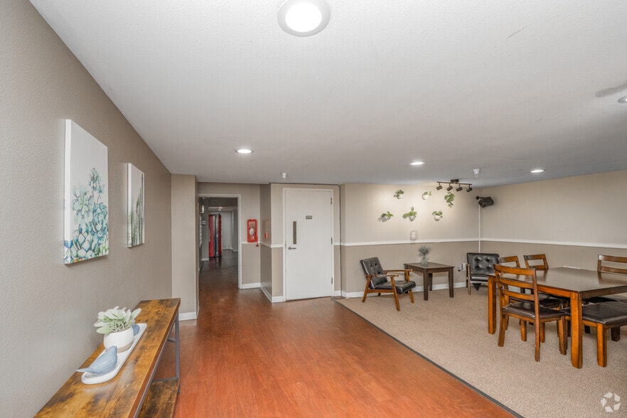 534-550 Capitol Way S, Olympia, WA à louer - Photo du bâtiment - Image 2 de 13