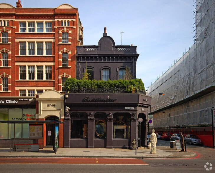 193-195 City Rd, Londres à louer - Photo du bâtiment - Image 2 de 10