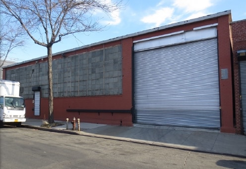 330-340 Calyer St, Brooklyn, NY for sale - Building Photo - Image 2 of 10