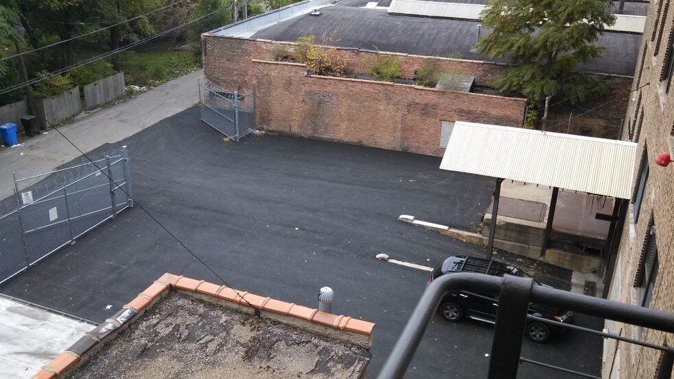 4223 W Lake St, Chicago, IL à louer - Photo du bâtiment - Image 2 de 5