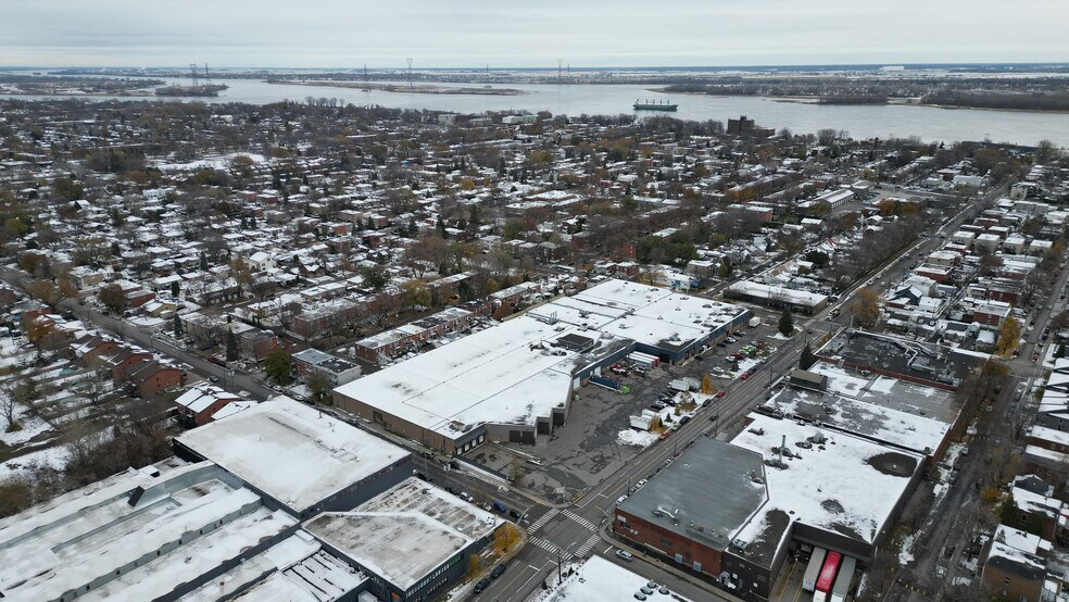 215 Av Marien, Montréal, QC à vendre - Photo du bâtiment - Image 3 de 16