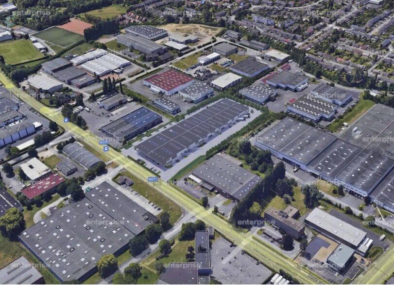 Flex dans Neuville-en-Ferrain à louer - Photo du bâtiment - Image 2 de 2