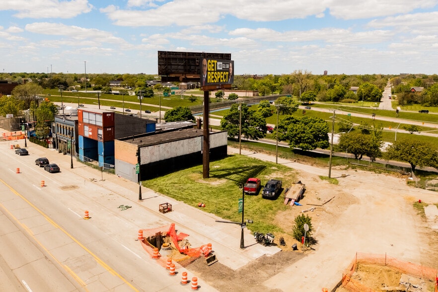 2424 Michigan Ave, Detroit, MI à vendre - Photo du bâtiment - Image 3 de 7